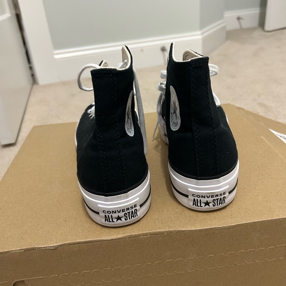 Converse - Picture 3 of 5